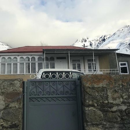 Sabuka Qushashvili Hotel Kazbegi Bagian luar foto