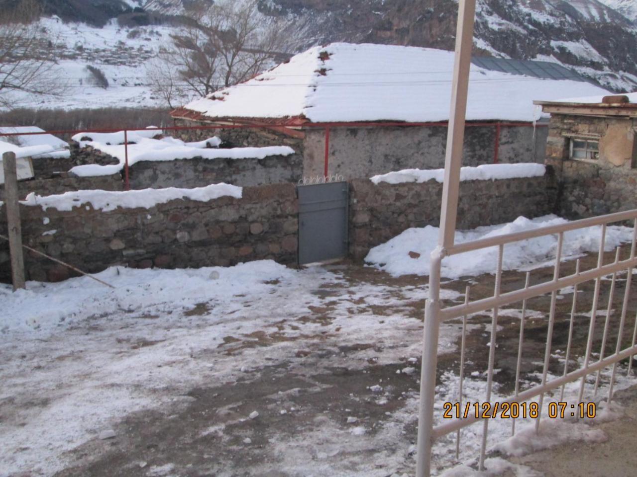 Sabuka Qushashvili Hotel Kazbegi Bagian luar foto
